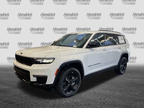 Used 2025 Jeep Grand Cherokee L Limited w/ Black Appearance Package image 6