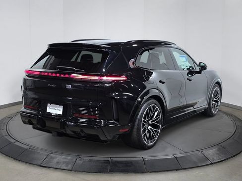 New 2026 Porsche Cayenne Turbo AWD/4WD image 7
