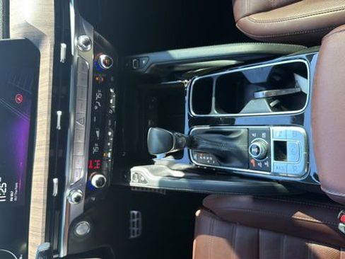 Used 2023 Kia Telluride SX Prestige image 8