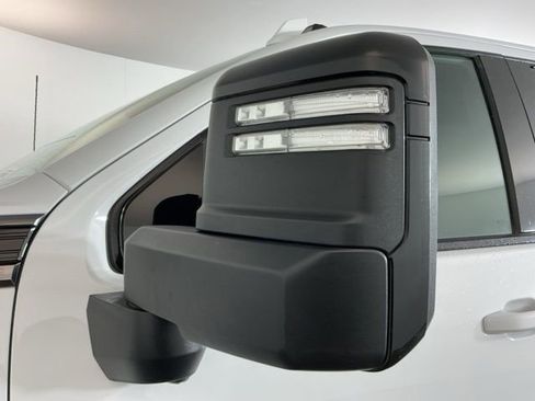 Used 2023 GMC Sierra 3500 AT4 w/ AT4 Premium Plus Package image 13