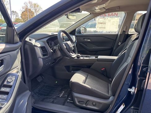 New 2026 Nissan Rogue SV FWD image 13