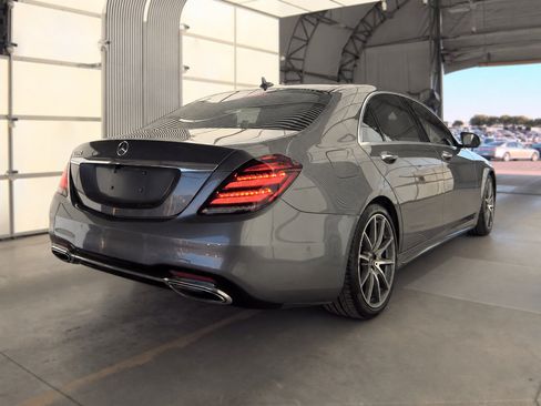 Used 2020 Mercedes-Benz S 560 Sedan image 3