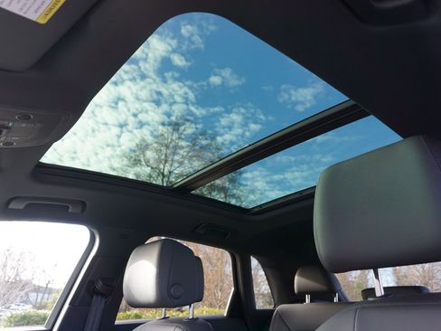 Used 2022 Audi Q3 2.0T Premium image 12