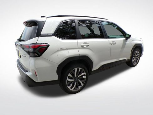 Used 2026 Subaru Forester Touring AWD/4WD image 7