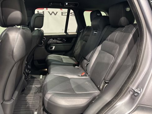Used 2020 Land Rover Range Rover HSE image 28
