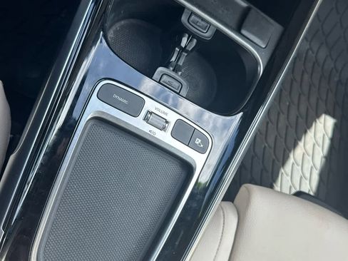 Used 2026 Mercedes-Benz GLB 250 image 25