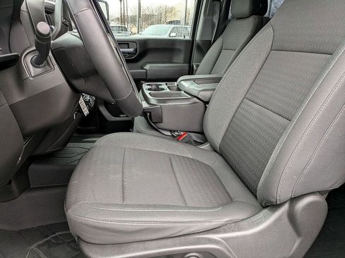 Used 2023 Chevrolet Silverado 2500 Custom w/ Custom Value Package image 15