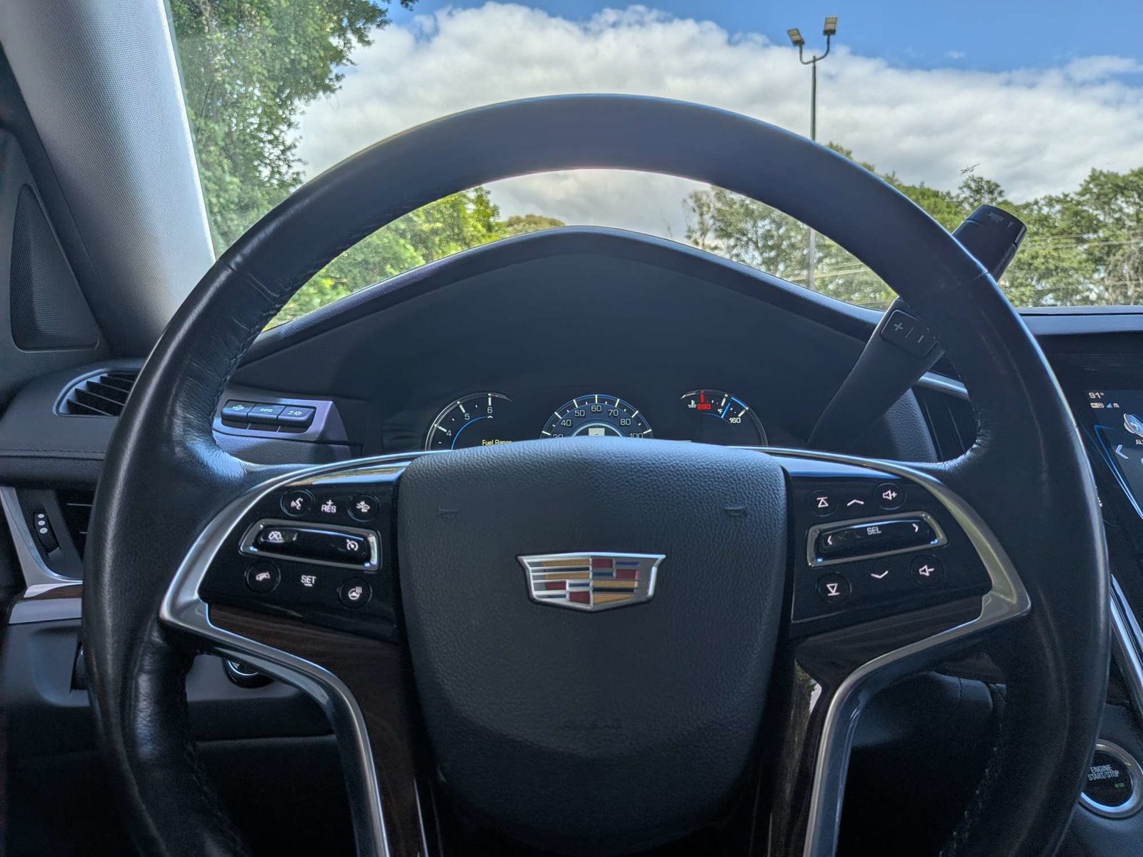 Used 2019 Cadillac Escalade Luxury AWD/4WD image 29