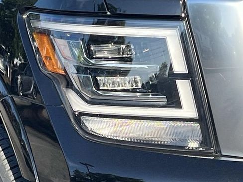 Used 2021 Nissan Titan Platinum Reserve w/ Moonroof Package AWD/4WD image 9