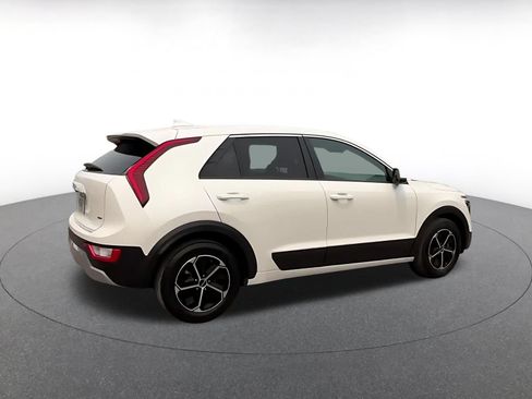 Used 2026 Kia Niro LX FWD image 15