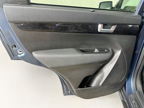 Used 2015 Kia Sorento LX FWD image 30