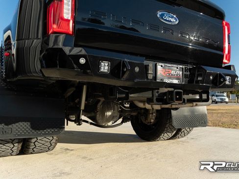 Used 2023 Ford F450 Lariat w/ FX4 Off-Road Package image 28