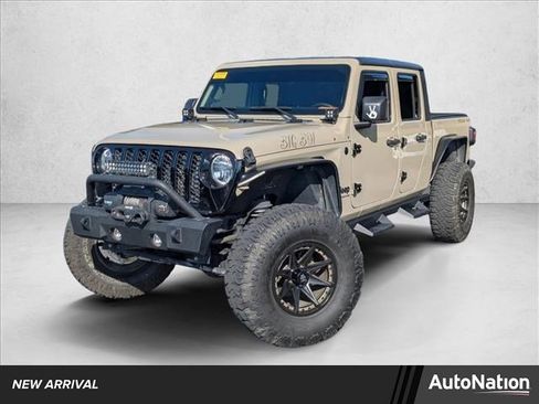 Used 2022 Jeep Gladiator Sport image 1