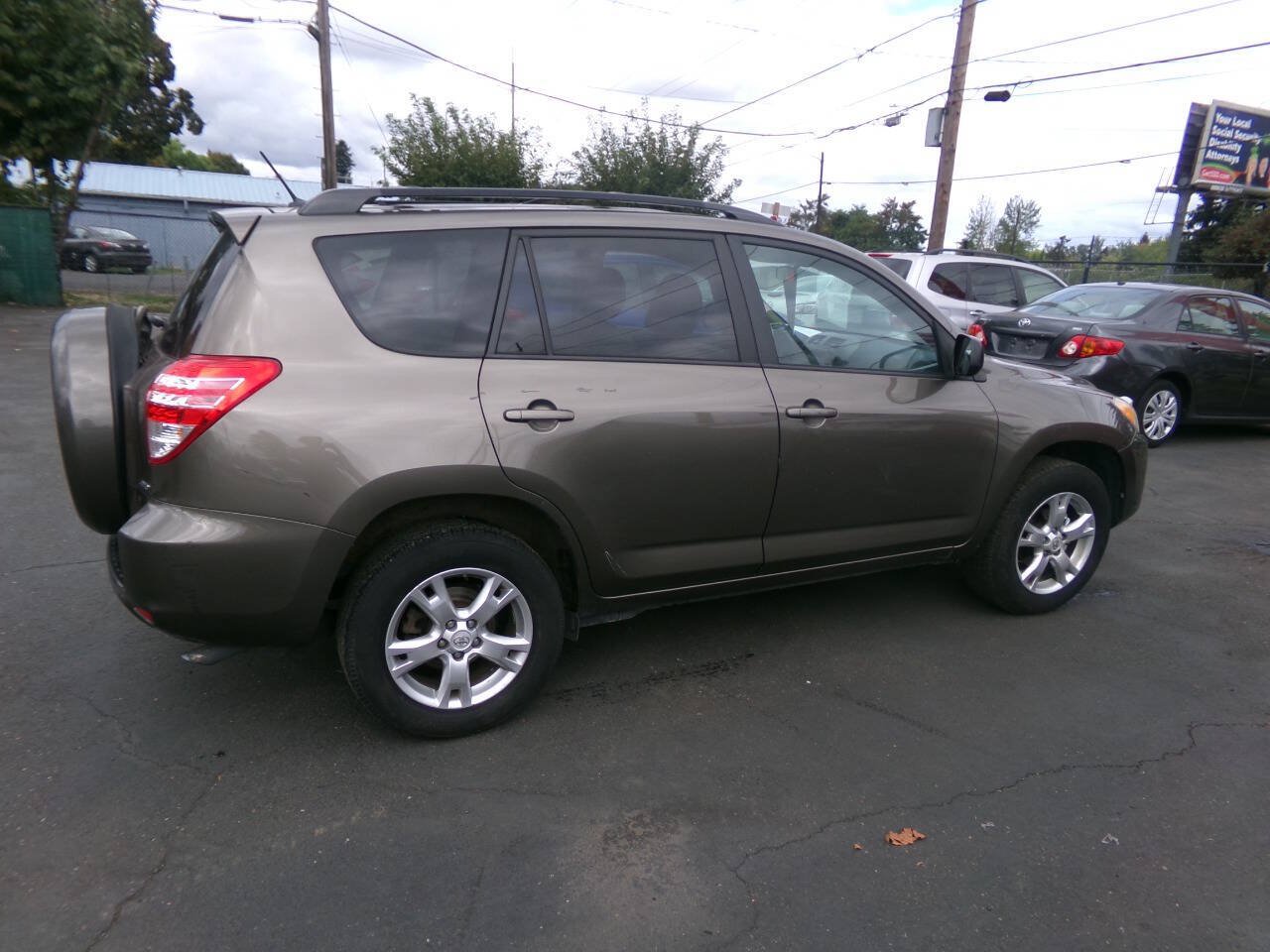 Used 2011 Toyota RAV4 4WD w/ Upgrade Value Pkg image 5