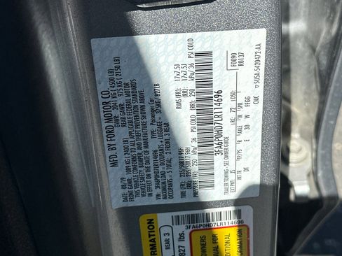 Used 2020 Ford Fusion SE FWD image 28