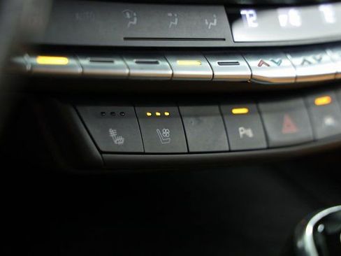 Used 2023 Cadillac XT4 Sport image 18