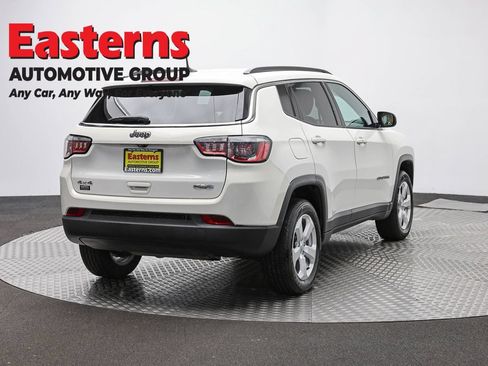 Used 2020 Jeep Compass Latitude w/ Popular Equipment Group AWD/4WD image 5