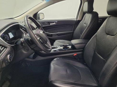Used 2018 Ford Edge Titanium w/ Equipment Group 302A AWD/4WD image 17