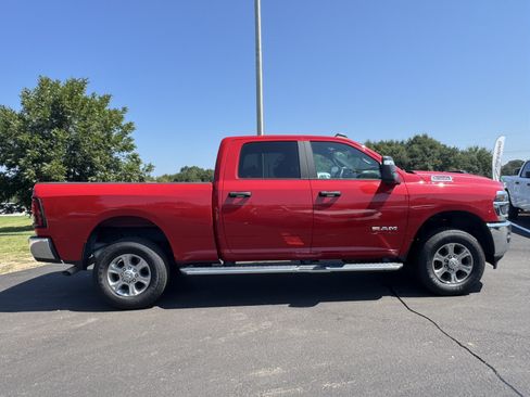 Used 2026 RAM 2500 Big Horn AWD/4WD image 4