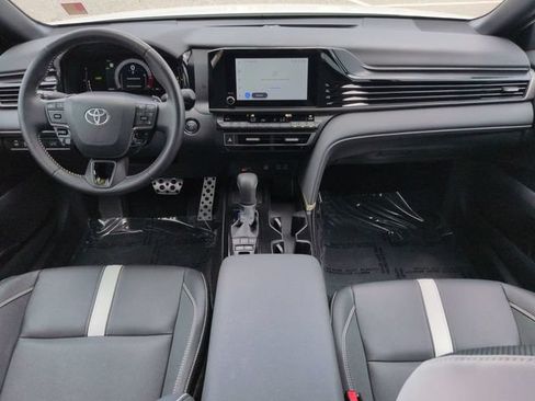 Certified 2025 Toyota Camry SE FWD image 14