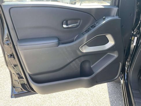 New 2026 Nissan Frontier SV w/ All-Weather Content Package AWD/4WD image 14