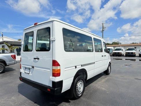 Used 2003 Dodge Sprinter 2500 RWD image 6