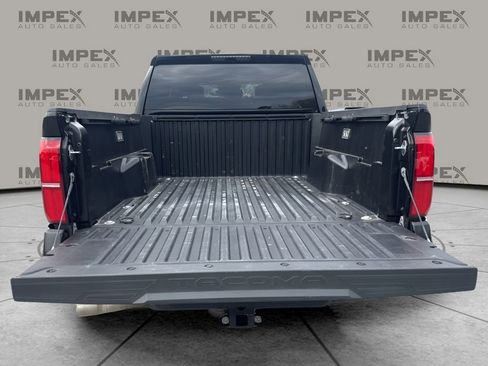 Used 2025 Toyota Tacoma TRD Off-Road image 28