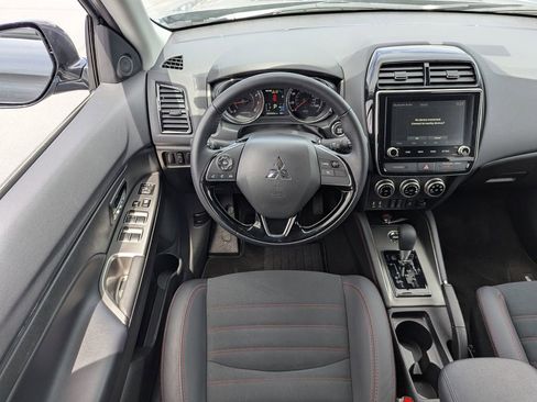 Used 2025 Mitsubishi Outlander Sport SE AWD/4WD image 16