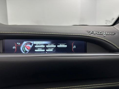 Used 2019 Ferrari Portofino RWD image 85