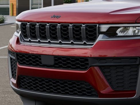 New 2026 Jeep Grand Cherokee Altitude AWD/4WD image 11