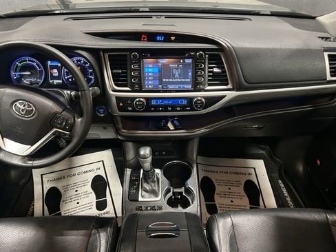Used 2018 Toyota Highlander Limited Platinum AWD/4WD image 14