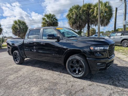 Used 2026 RAM 1500 Big Horn AWD/4WD image 2