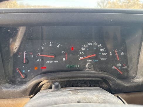 Used 2001 Jeep Wrangler Sahara image 5