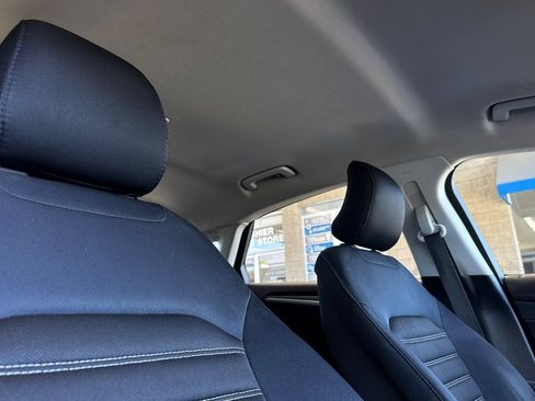 Used 2015 Ford Fusion SE FWD image 16