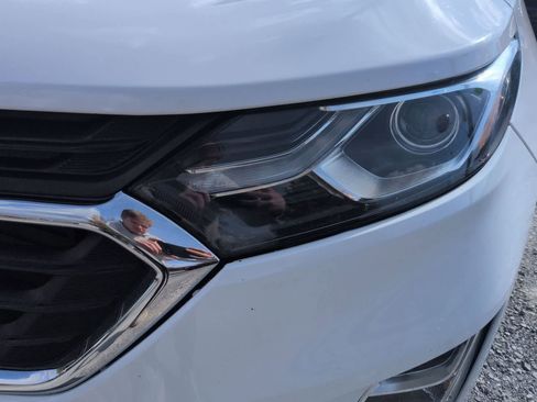 Used 2018 Chevrolet Equinox LT image 11