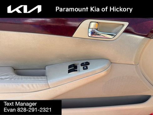 Used 2005 Toyota Solara SLE FWD image 13