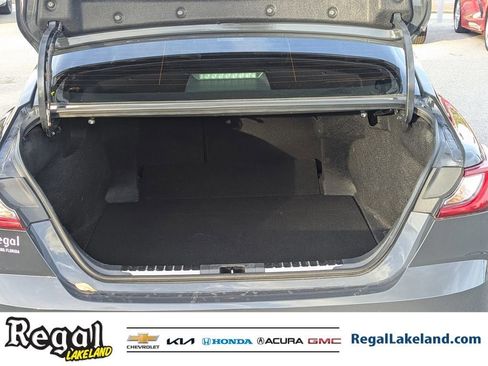 Used 2025 Toyota Camry SE image 8