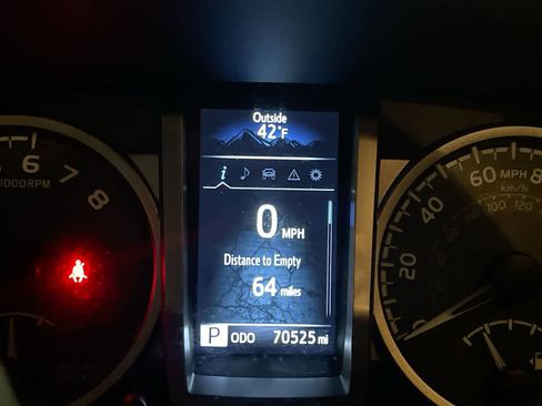 Used 2018 Toyota Tacoma SR5 image 15