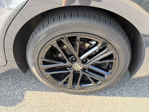 Used 2025 Toyota Camry SE FWD image 29