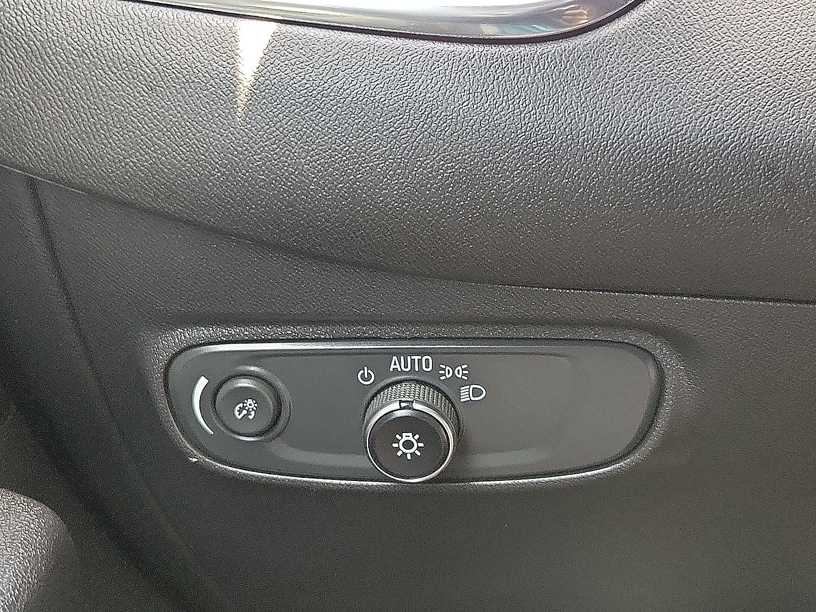 Used 2024 Chevrolet Equinox LT FWD image 14