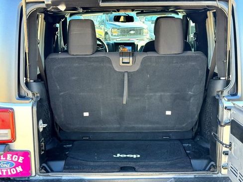 Used 2016 Jeep Wrangler Sport image 7