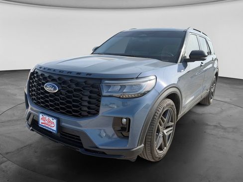 Used 2025 Ford Explorer ST-Line w/ Premium Package RWD image 9