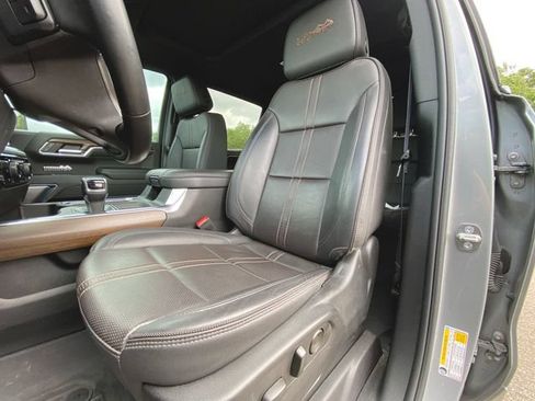Used 2024 Chevrolet Silverado 1500 High Country w/ Technology Package AWD/4WD image 20