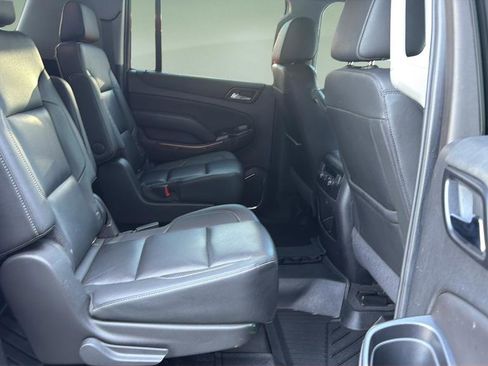 Used 2020 Chevrolet Suburban Premier w/ Max Trailering Package AWD/4WD image 23