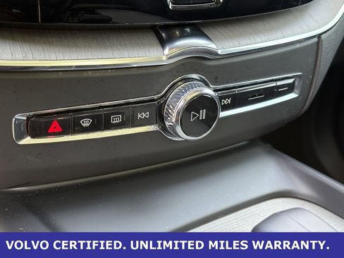 Certified 2025 Volvo XC60 B5 Plus image 21