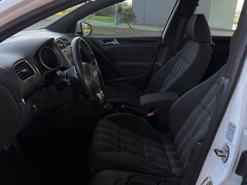 Used 2011 Volkswagen GTI Autobahn FWD image 19