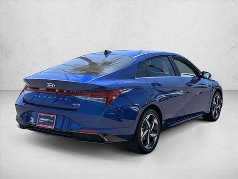 Used 2023 Hyundai Elantra Limited FWD image 5