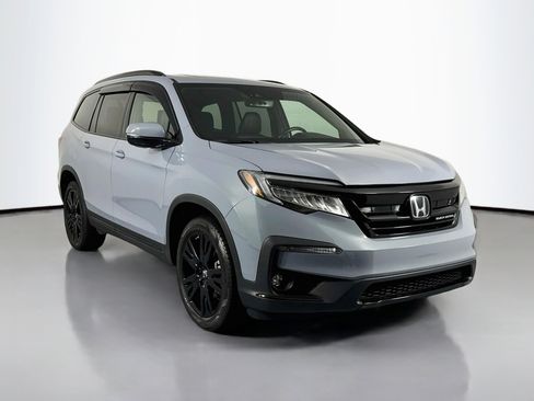 Certified 2022 Honda Pilot Black Edition image 3