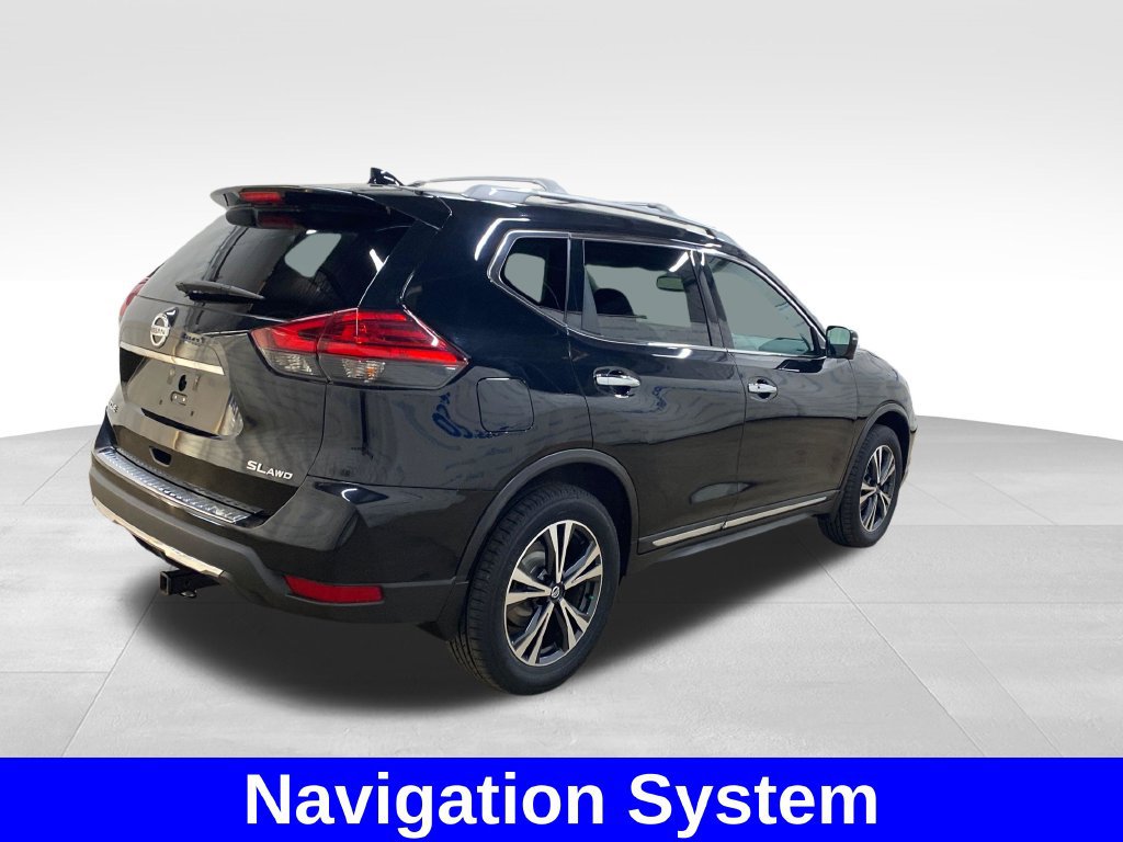 Used 2017 Nissan Rogue SL w/ SL Premium Package AWD/4WD image 4
