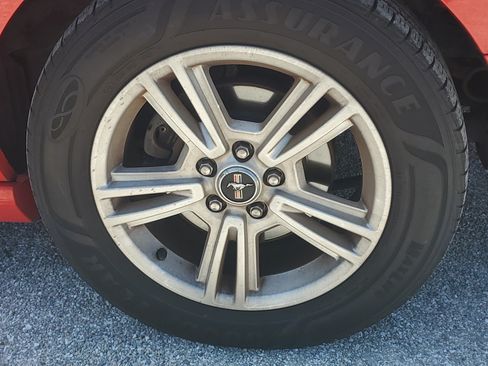 Used 2013 Ford Mustang Convertible RWD image 6